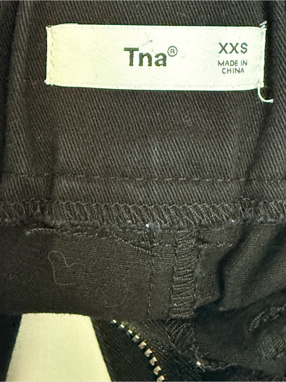 Aritzia TNA  High-Rise Cargo 3” Shorts with  Belt - Picture 14 of 16